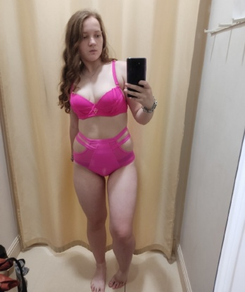 Живу в Москве и готова предложить тебе незабываемые моменты наслаждения. Мои услуги включают все, что ты мог себе представить: классический и эротический массаж, стриптиз, оральный и классический секс, игрушки и многое другое. Фотографии настоящие, отзывы положительные, я уверена, ты не пожалеешь о проведенном со мной времени. Расслабься и доверься моим нежным рукам и страстному телу. Жду тебя, чтобы сделать твои фантазии реальностью. 😘😉 993, 20 лет