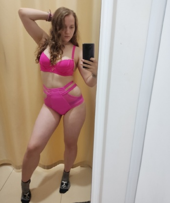 Живу в Москве и готова предложить тебе незабываемые моменты наслаждения. Мои услуги включают все, что ты мог себе представить: классический и эротический массаж, стриптиз, оральный и классический секс, игрушки и многое другое. Фотографии настоящие, отзывы положительные, я уверена, ты не пожалеешь о проведенном со мной времени. Расслабься и доверься моим нежным рукам и страстному телу. Жду тебя, чтобы сделать твои фантазии реальностью. 😘😉 993, 20 лет